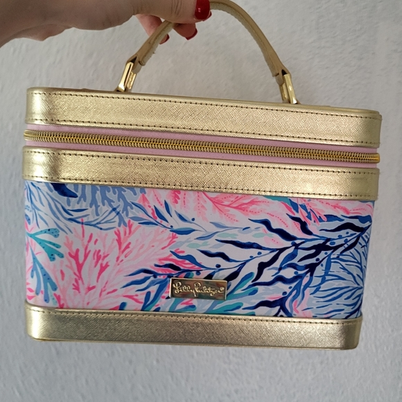 Lilly Pulitzer Handbags - TRAIN CASE & Brush Case Kaleidoscope Coral